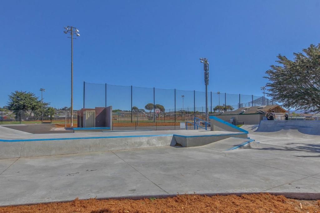 Image 33 of property listing at 1224 Trinity Avenue 14, Seaside, CA 93955