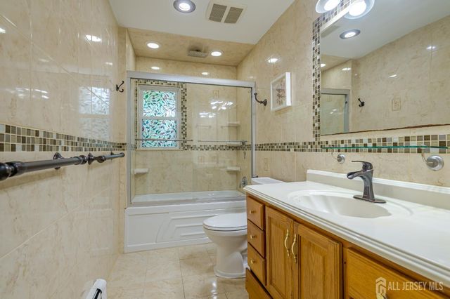 69 Monmouth Avenue, Edison, NJ 08820
