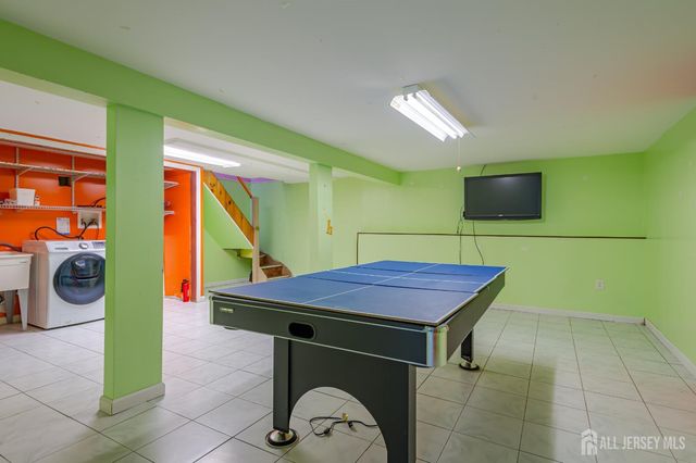 69 Monmouth Avenue, Edison, NJ 08820