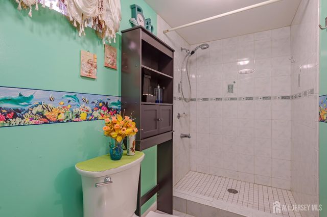 69 Monmouth Avenue, Edison, NJ 08820