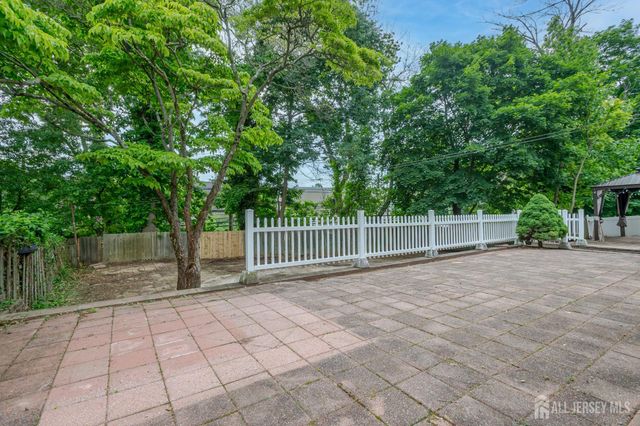 69 Monmouth Avenue, Edison, NJ 08820