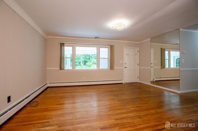 69 Monmouth Avenue, Edison, NJ 08820