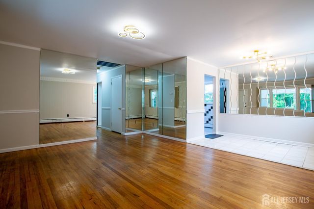 69 Monmouth Avenue, Edison, NJ 08820