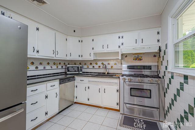69 Monmouth Avenue, Edison, NJ 08820