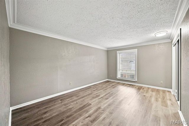 1871 Mansard Drive, St Louis, MO 63125