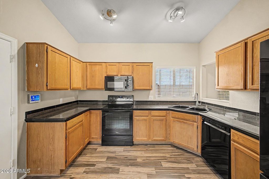 19407 N 77TH Avenue, Glendale, AZ 85308 — photo 5