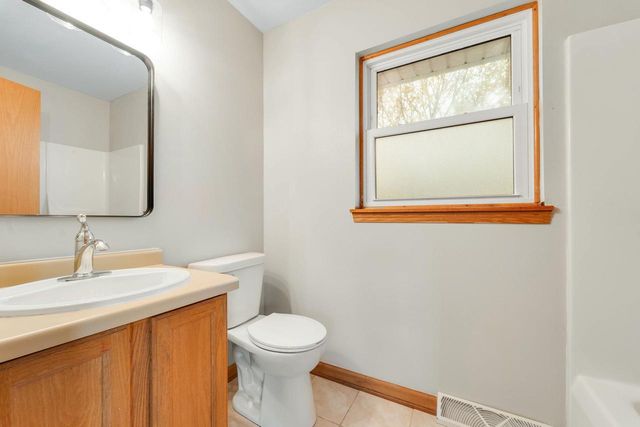 8275 Park View COURT, Oak Creek, WI 53154