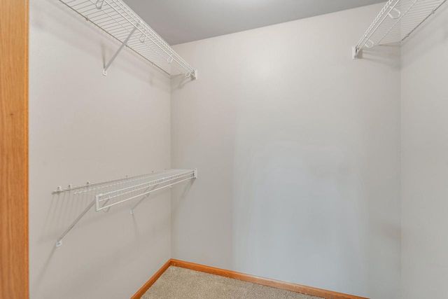 8275 Park View COURT, Oak Creek, WI 53154