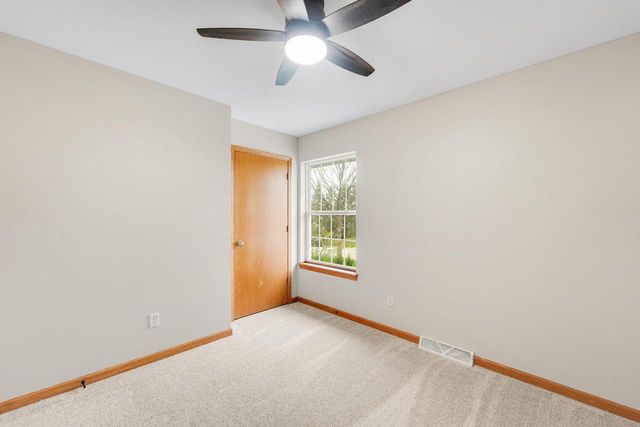 8275 Park View COURT, Oak Creek, WI 53154