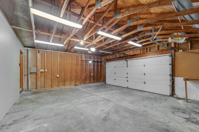 8275 Park View COURT, Oak Creek, WI 53154