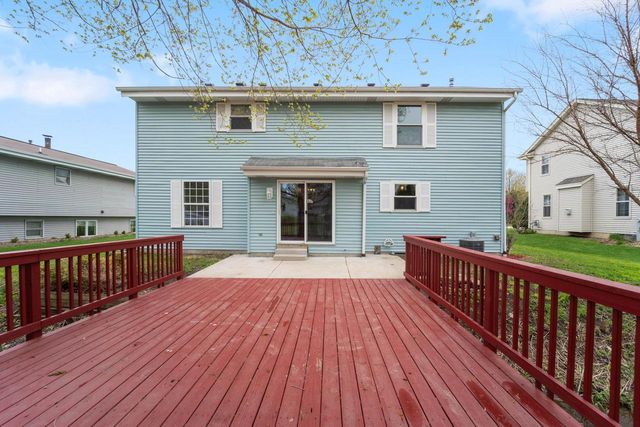 8275 Park View COURT, Oak Creek, WI 53154