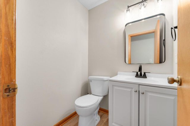 8275 Park View COURT, Oak Creek, WI 53154