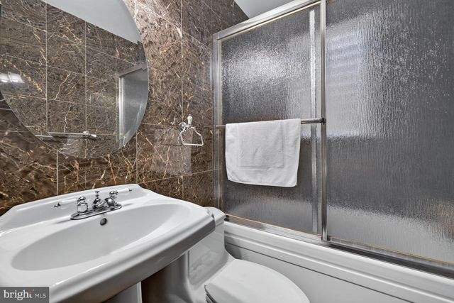 111 ABERDEEN RD, Rockville, MD 20850