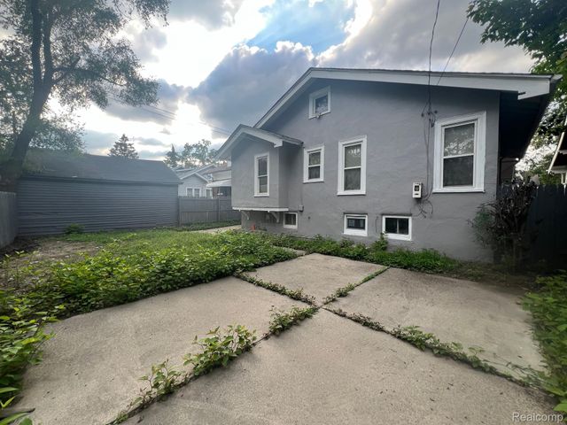 239 EASON Street, Highland Park, MI 48203