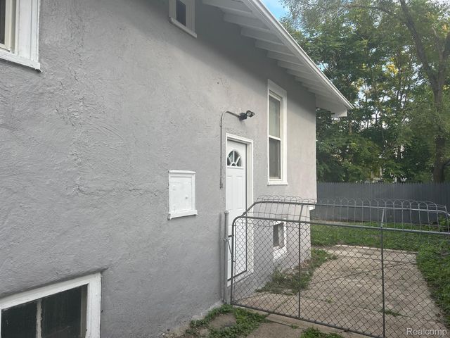 239 EASON Street, Highland Park, MI 48203
