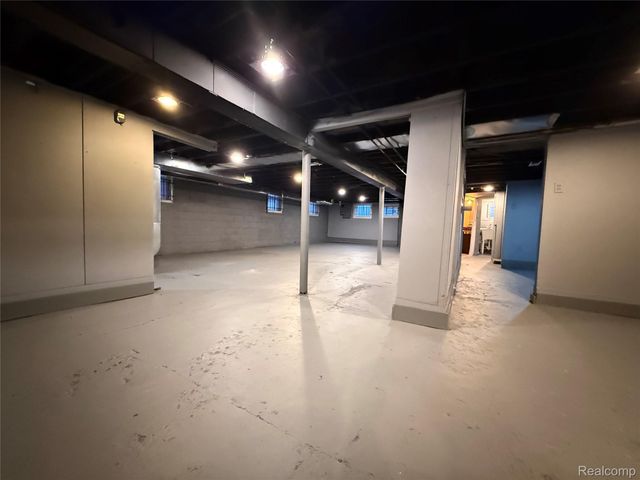 239 EASON Street, Highland Park, MI 48203