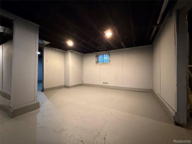 239 EASON Street, Highland Park, MI 48203