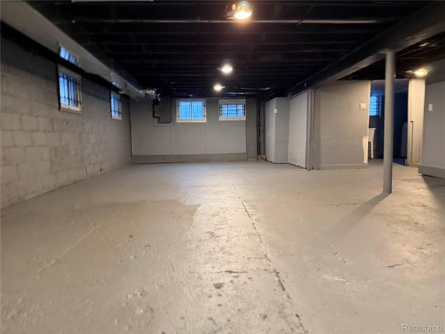 239 EASON Street, Highland Park, MI 48203