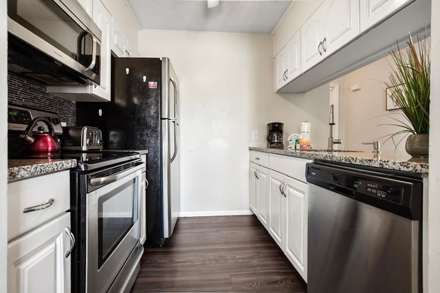 303 20th Ave S Apt 203, Myrtle Beach, SC 29577
