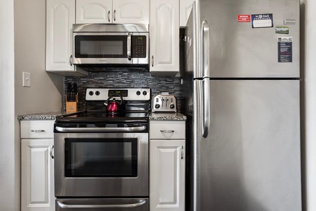 303 20th Ave S Apt 203, Myrtle Beach, SC 29577