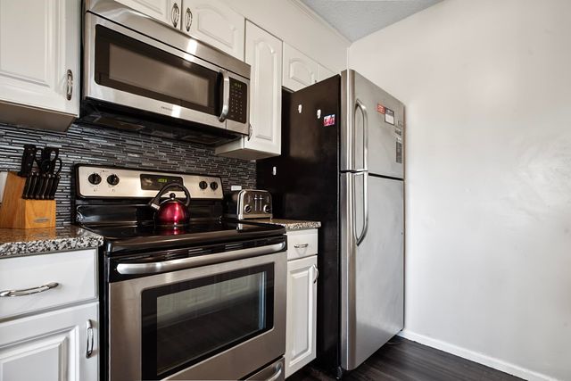 303 20th Ave S Apt 203, Myrtle Beach, SC 29577