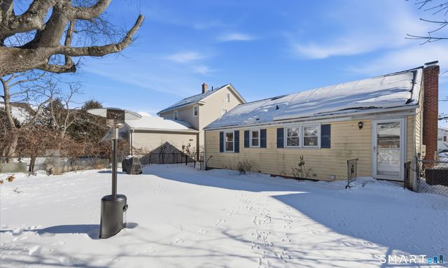 16 Clarendon Avenue, West Hartford, CT 06110