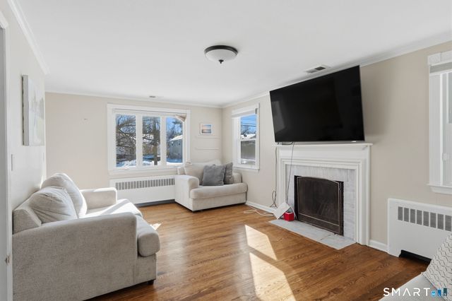 16 Clarendon Avenue, West Hartford, CT 06110