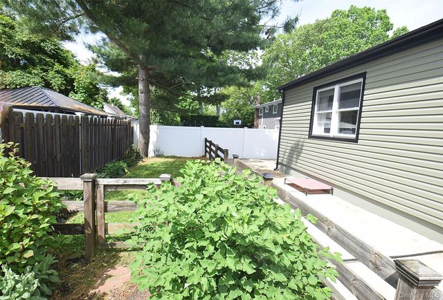 22 Salem Place, Copiague, NY 11726