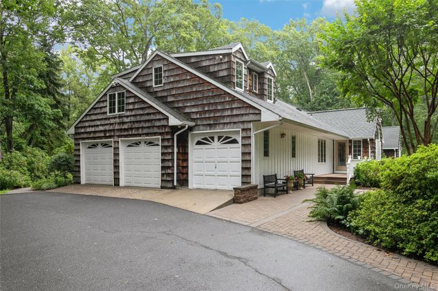 63 W Meadow Road, East Setauket, NY 11733