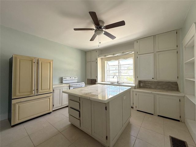 214 W WHIDDEN STREET, Arcadia, FL 34266