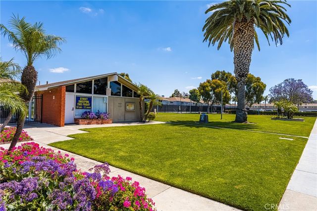 9695 Adams, Huntington Beach, CA 92646