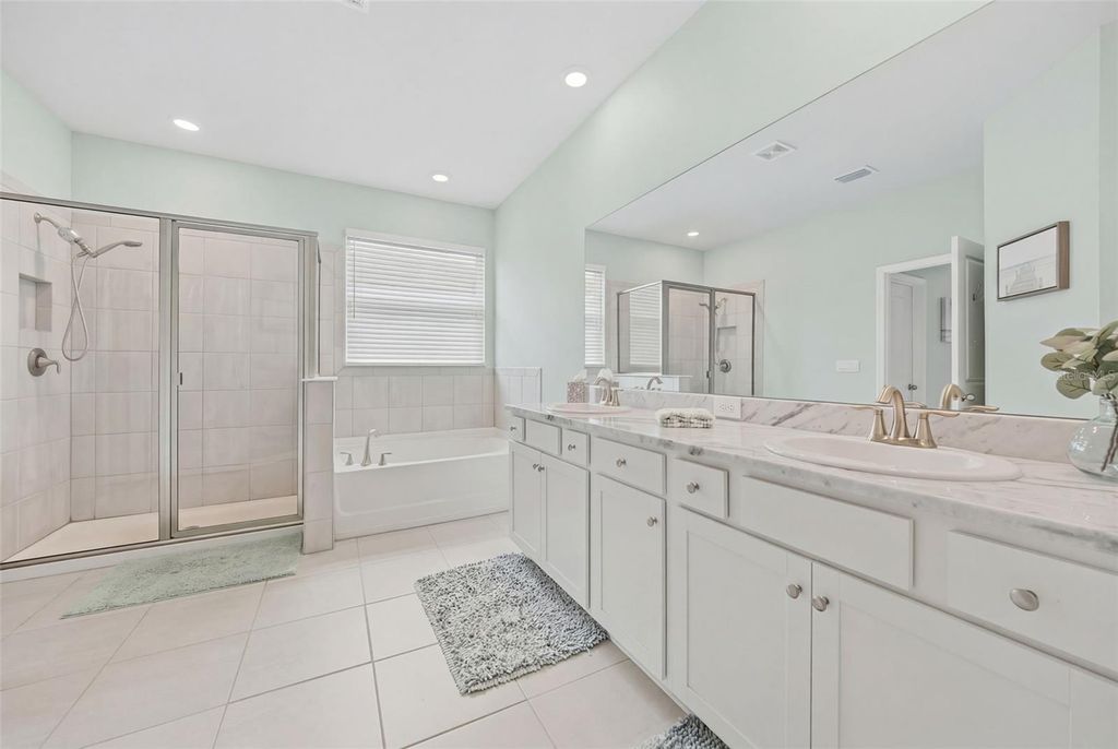 Image 37 of property listing at 18026 FATTORIA TERRACE, Bradenton, FL 34211