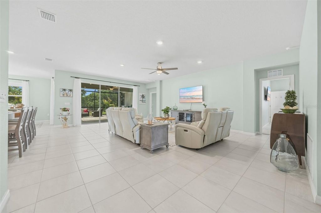 Image 8 of property listing at 18026 FATTORIA TERRACE, Bradenton, FL 34211