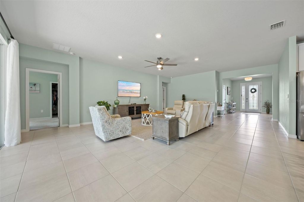Image 9 of property listing at 18026 FATTORIA TERRACE, Bradenton, FL 34211