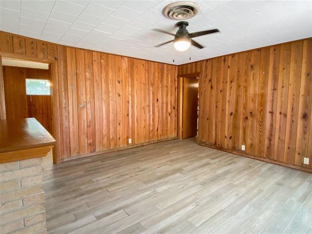 300 Allison Lane, Sulphur, LA 70663