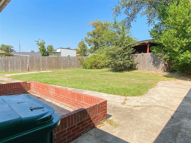 300 Allison Lane, Sulphur, LA 70663