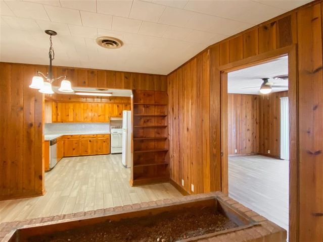 300 Allison Lane, Sulphur, LA 70663