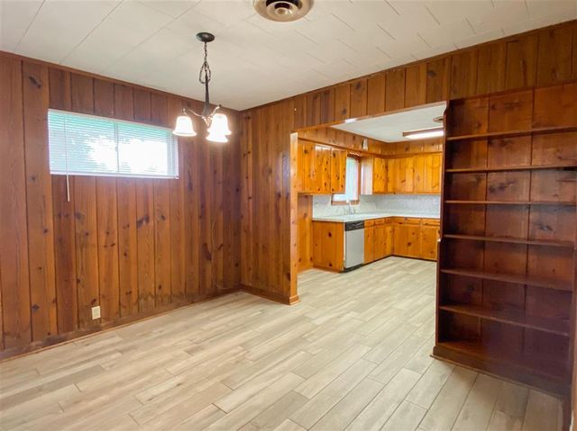 300 Allison Lane, Sulphur, LA 70663