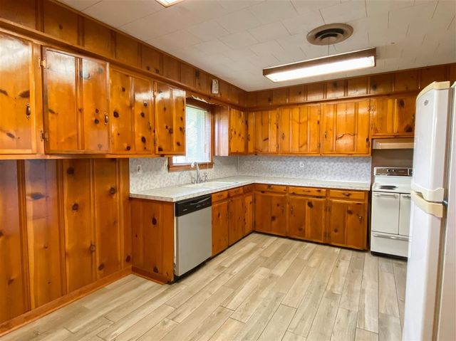 300 Allison Lane, Sulphur, LA 70663