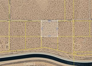 18100 E Avenue X, Palmdale, CA 93591