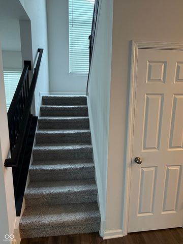 4030 Omaha Drive, Bargersville, IN 46106