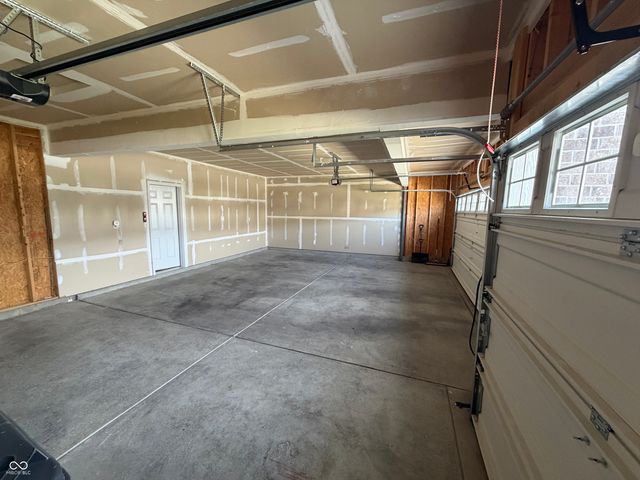 4030 Omaha Drive, Bargersville, IN 46106