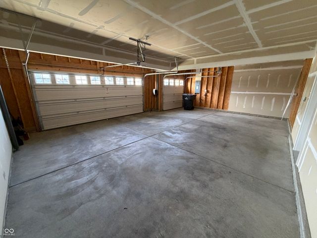 4030 Omaha Drive, Bargersville, IN 46106