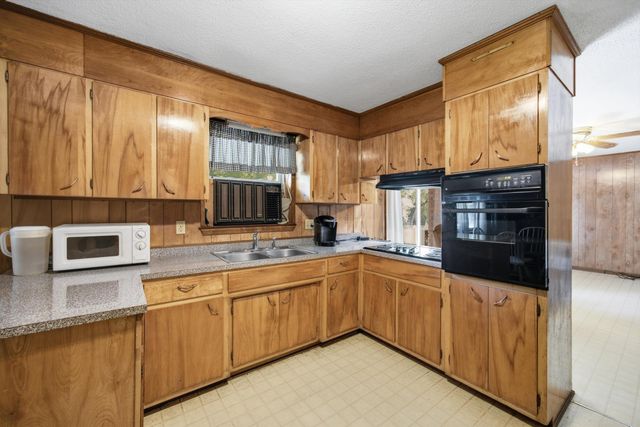 1308 Shady Lane, Dalton, GA 30721