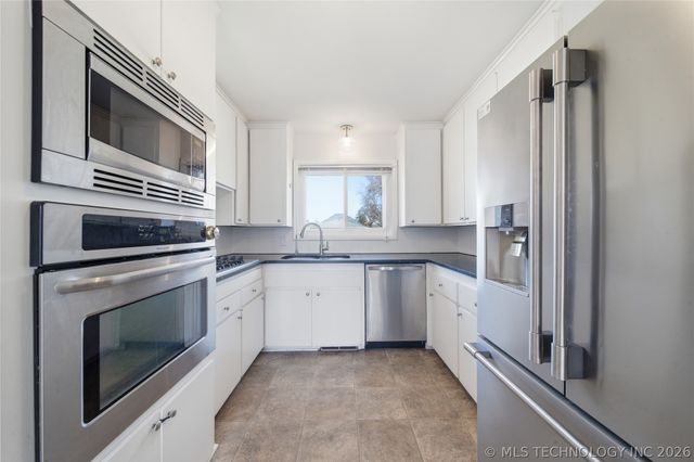 3932 E 51st Place, Tulsa, OK 74135