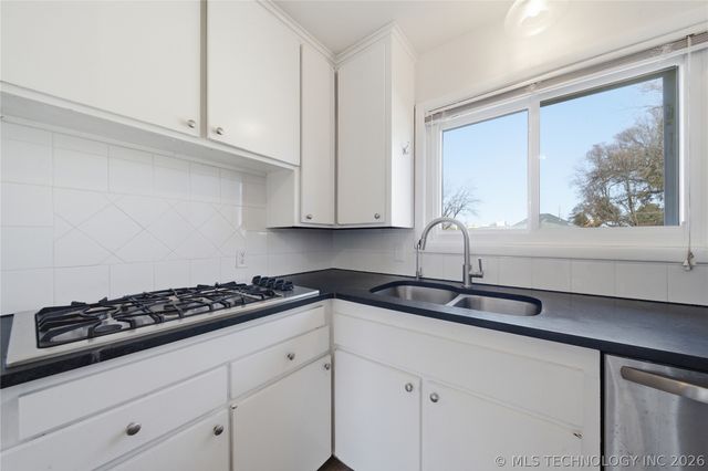 3932 E 51st Place, Tulsa, OK 74135