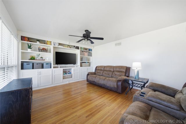 3932 E 51st Place, Tulsa, OK 74135