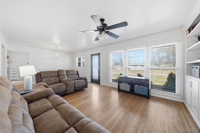 3932 E 51st Place, Tulsa, OK 74135