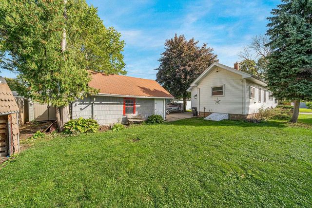 1637 ONTARIO STREET, Oshkosh, WI 54901
