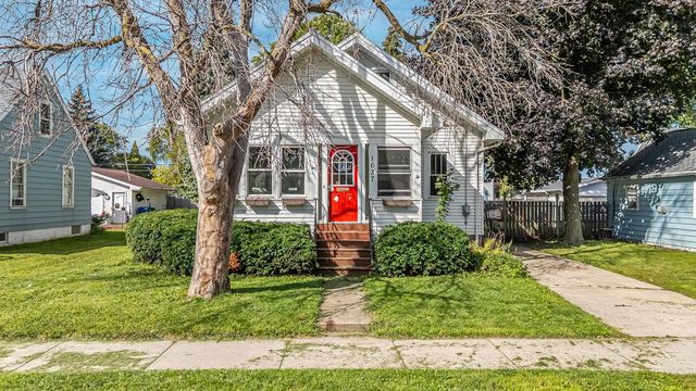 1637 ONTARIO STREET, Oshkosh, WI 54901